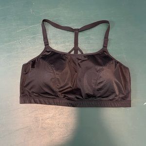 BNWOT plus size no wire sport bra size 24 by Livi Active